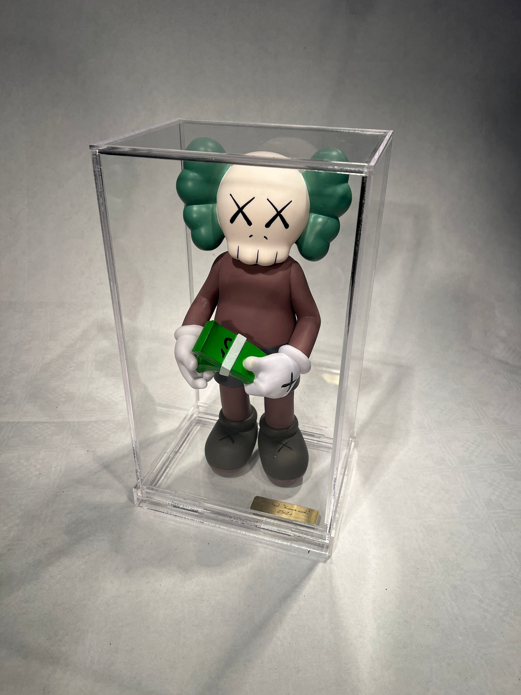 Rimited Kaws Cash 2512-1